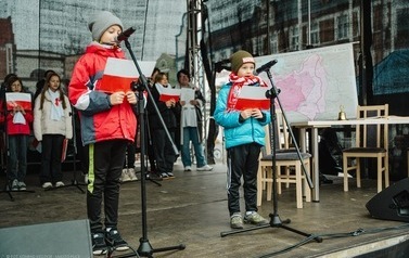 Obchody Święta Niepodległości w Pucku - Najliczinejsza &quot;Lekcja Historii&quot; 1