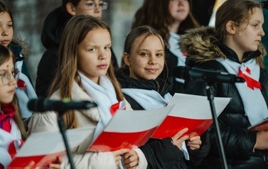 Obchody Święta Niepodległości w Pucku - Najliczinejsza &quot;Lekcja Historii&quot; 9