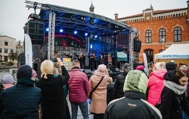 Dzień Świąteczny na Starym Rynku w klimacie PRL 8