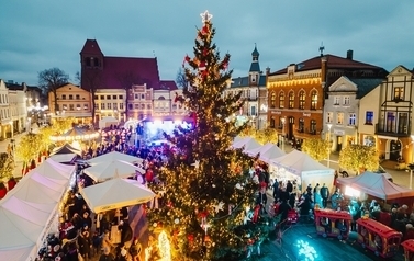 Dzień Świąteczny na Starym Rynku w klimacie PRL 16