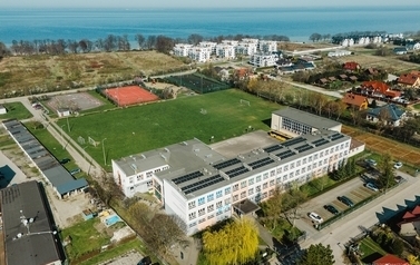 Podpisanie umowy na realizację zadania pn. &bdquo;Remont infrastruktury sportowej wraz z rozbi&oacute;rką zaplecza sanitarno &ndash; szatniowego&rdquo; 5