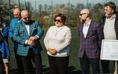 Podpisanie umowy na realizację zadania pn. &bdquo;Remont infrastruktury sportowej wraz z rozbi&oacute;rką zaplecza sanitarno &ndash; szatniowego&rdquo; 13
