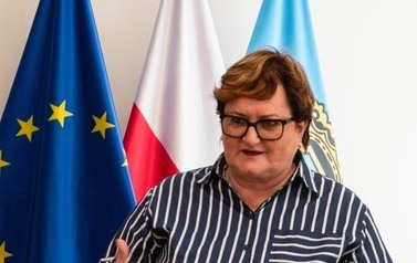 Podpisanie um&oacute;w z miejskiego programu "Lepsze powietrze w moim Pucku" 8