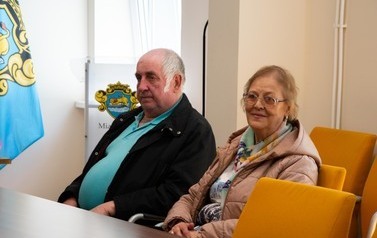 Podpisanie um&oacute;w z miejskiego programu "Lepsze powietrze w moim Pucku" 10