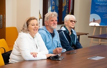 Podpisanie um&oacute;w z miejskiego programu "Lepsze powietrze w moim Pucku" 11