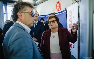 Podpisanie umowy na budowę falochronu zachodniego 10
