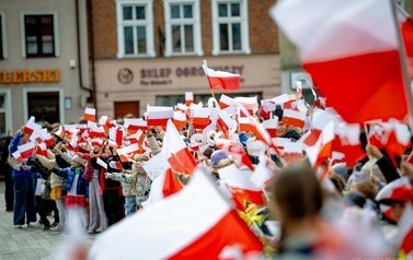 Majowe Świętowanie - Święto Flagi ze Szkołą Podstawową 2