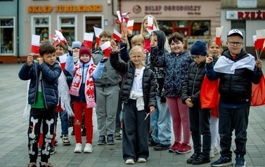 Majowe Świętowanie - Święto Flagi ze Szkołą Podstawową 4