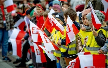 Majowe Świętowanie - Święto Flagi ze Szkołą Podstawową 10