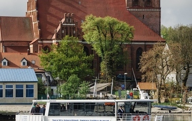 Pierwszy rejs tramwaju wodnego 2
