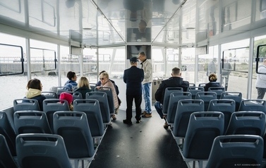 Pierwszy rejs tramwaju wodnego 4