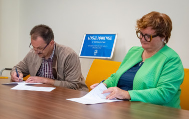 Kolejne podpisanie um&oacute;w z programu "Lepsze powietrze" 2