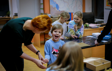 Klub Gier Planszowych w Bibliotece Publicznej im. Zaślubin Polski z Morzem w Pucku - rodziny z dziećmi 5