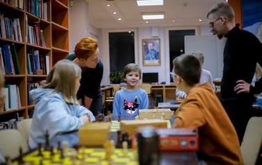 Klub Gier Planszowych w Bibliotece Publicznej im. Zaślubin Polski z Morzem w Pucku - rodziny z dziećmi 6