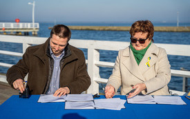 Podpisanie umowy na modernizację mola 4