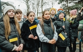 Otwarcie Ogrodu baśni i legend na motywach morskich i kaszubskich przy Bibliotece Publicznej im. Zaślubin Polski z Morzem w Pucku 30