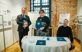Podpisanie umowy na realizację zadania pn. &bdquo;Remont ratusza w Pucku - adaptacja pomieszczeń na salę ślub&oacute;w&rdquo;. 17