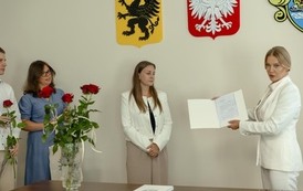 Wręczenie akt&oacute;w nadania stopnia nauczyciela mianowanego 11