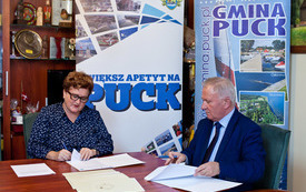 Podpisanie porozumienia przy realizacji projektu Pomorskie Trasy Rowerowe 1