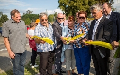 Zdjęcie do Otwarcie zmodernizowanego chodnika na ul. Wojska Polskiego