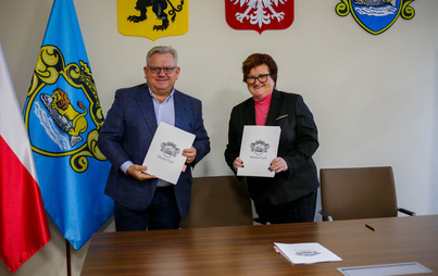 Zdjęcie do Podpisanie umowy na remonta nawierzchni ul.Szypr&oacute;w w Pucku
